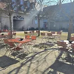 Hotel Grenzenlos Im Alten Gut Würzburg