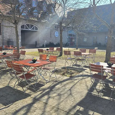 Hotel Grenzenlos Im Alten Gut Wurzburgo