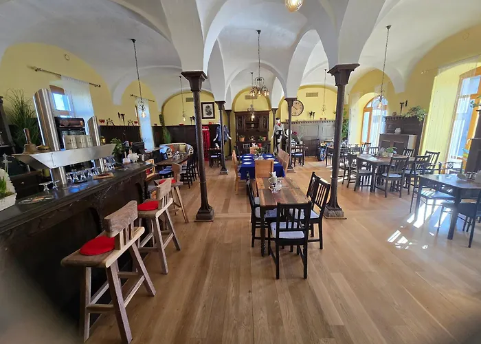 Hotel Grenzenlos Im Alten Gut Wurtzburgo